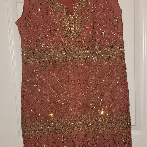 Tunic - Picture 2 of 8